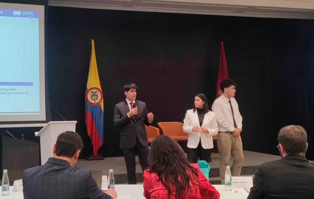 Estudiantes de Finanzas obtienen segundo lugar en concurso de banca de inversión Estudiantes de Finanzas obtienen segundo lugar en concurso de banca de inversión